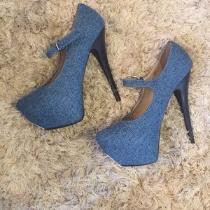 SOLD Denim heels💎